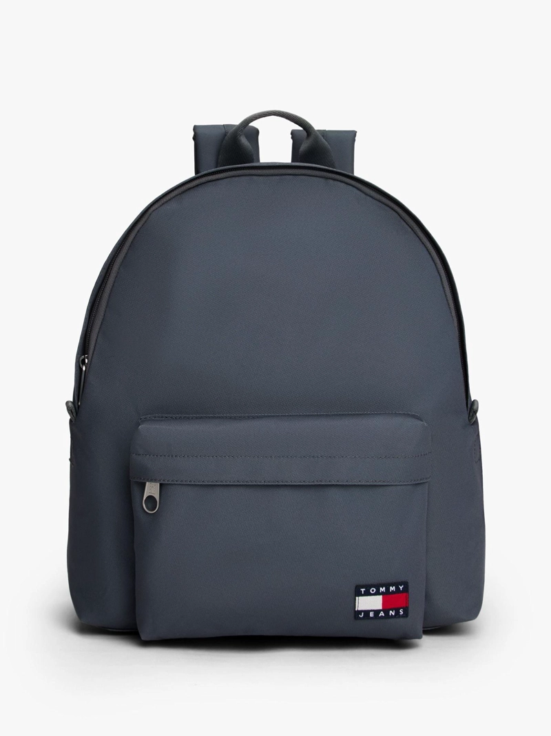 MOCHILA ESSENTIAL CON LOGO - 1
