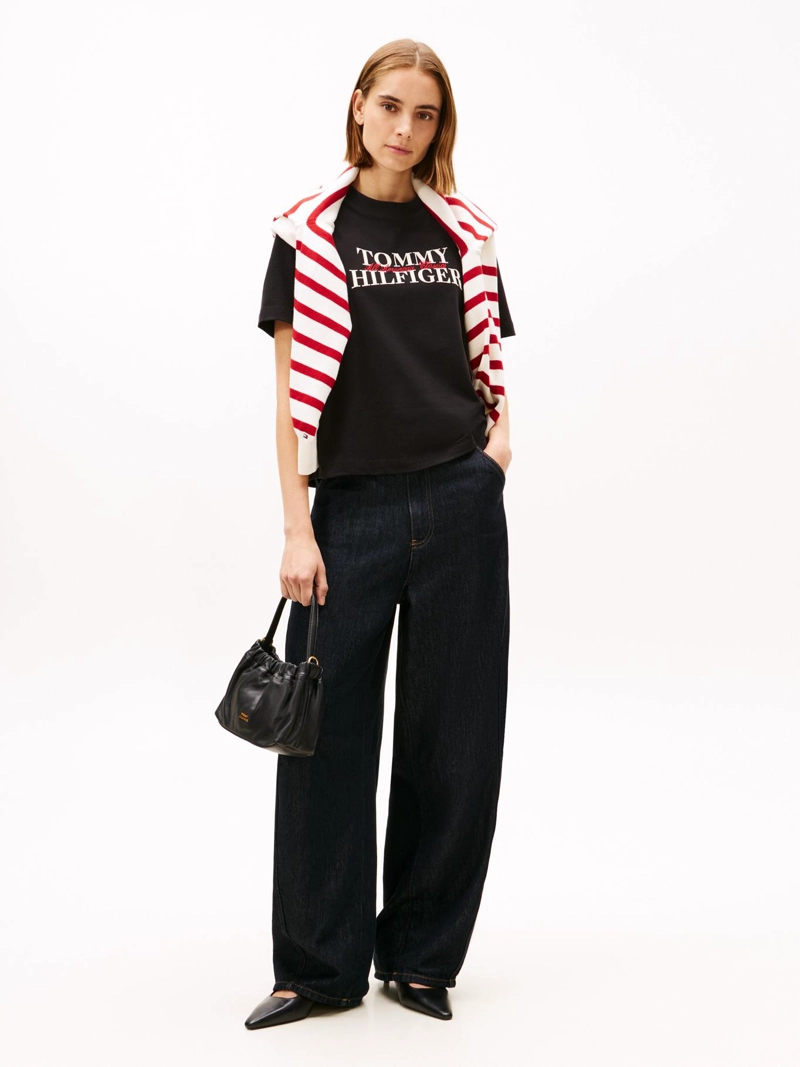 POLERA CON LOGO MODERNO RELAXED FIT - 2