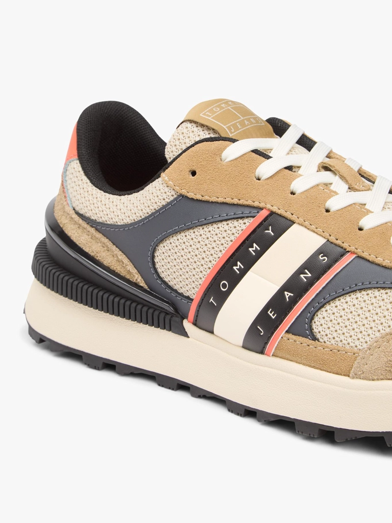 ZAPATILLAS CON SUELA DENTADA - 8
