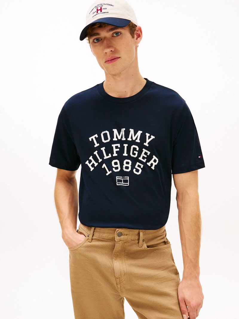 POLERA CON LOGO GRAFICO REGULAR FIT - 1