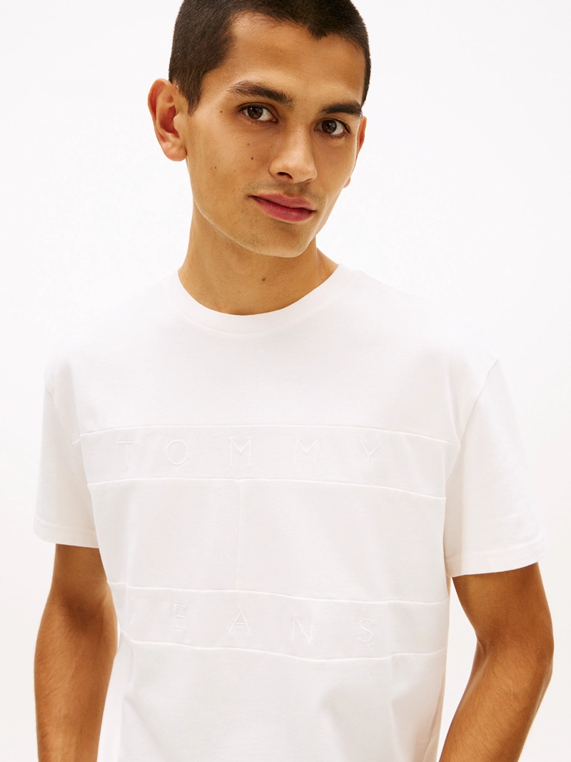POLERA CON LOGO TONAL REGULAR FIT - 4