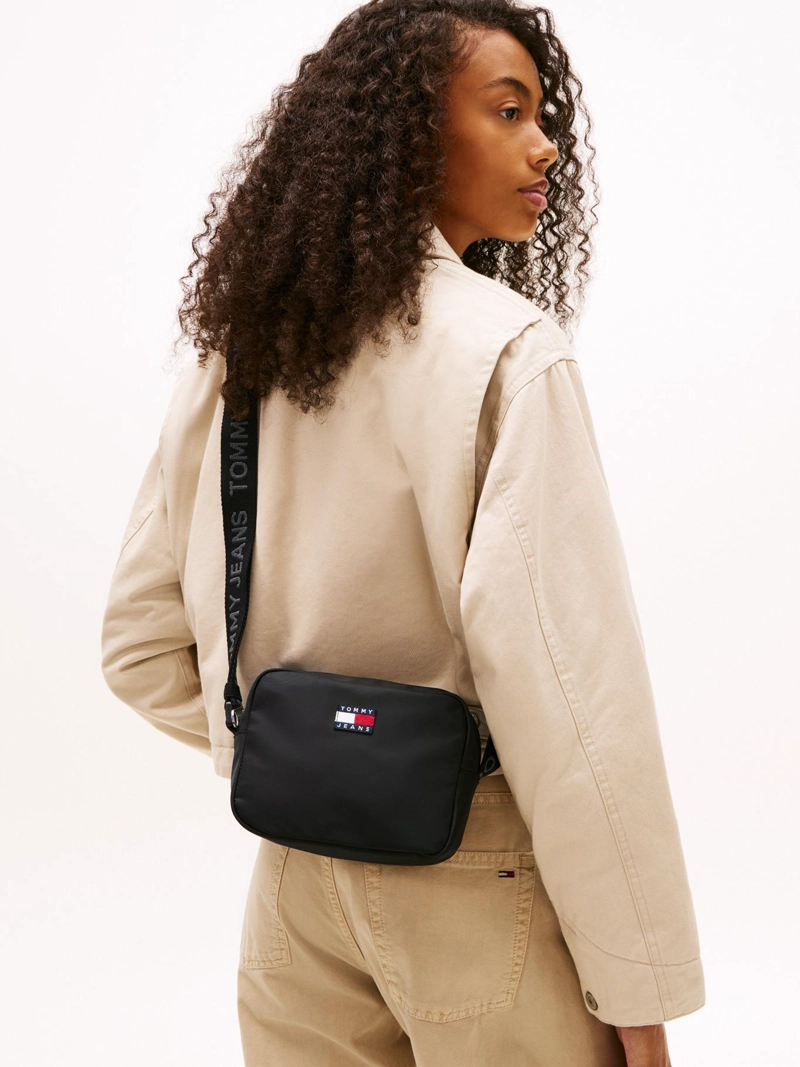 CARTERA BANDOLERA ESSENTIAL CON LOGO - 2