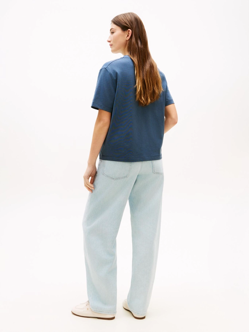 POLERA CON LOGO ESCUDO BORDADO RELAXED FIT - 3