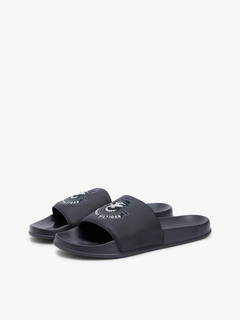 SANDALIAS CON LOGO DE ESCUDO - 1