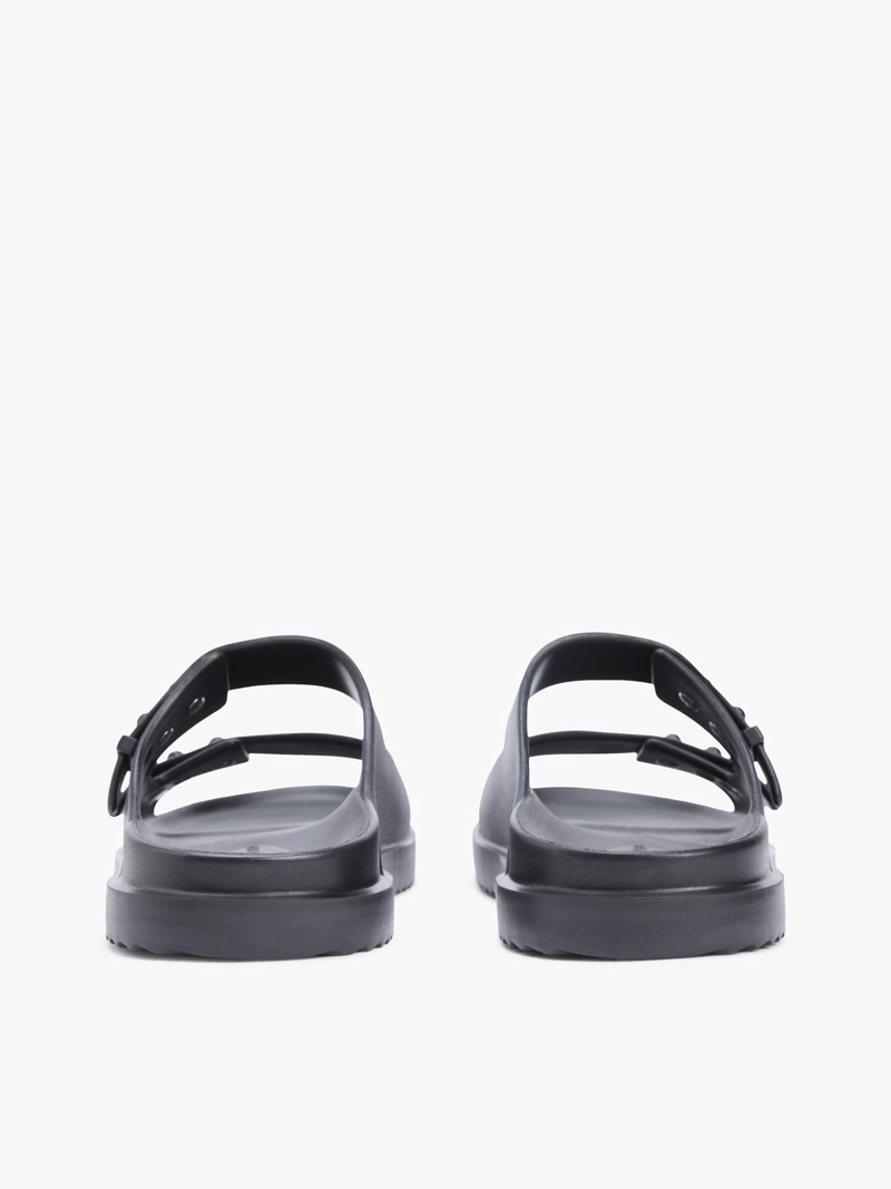 SANDALIAS CON HEBILLAS Y SUELA DENTADA - 5