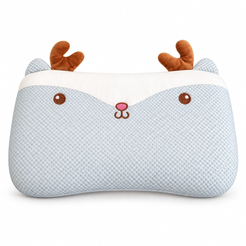 ALMOHADA INFANTIL NIÑOS DECODREAMS CELESTE DISEÑO RENO 48 X 28 CM - 1