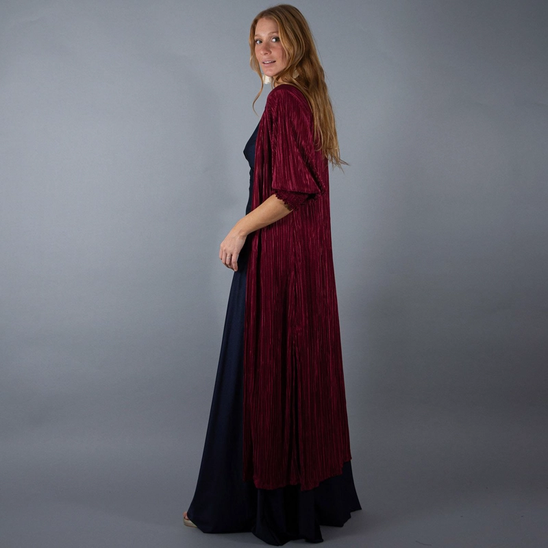 TAPADO KIMONO LARGO SANTINI CHERRY PLISADO TEXTURA MARIA PASKARO - 2