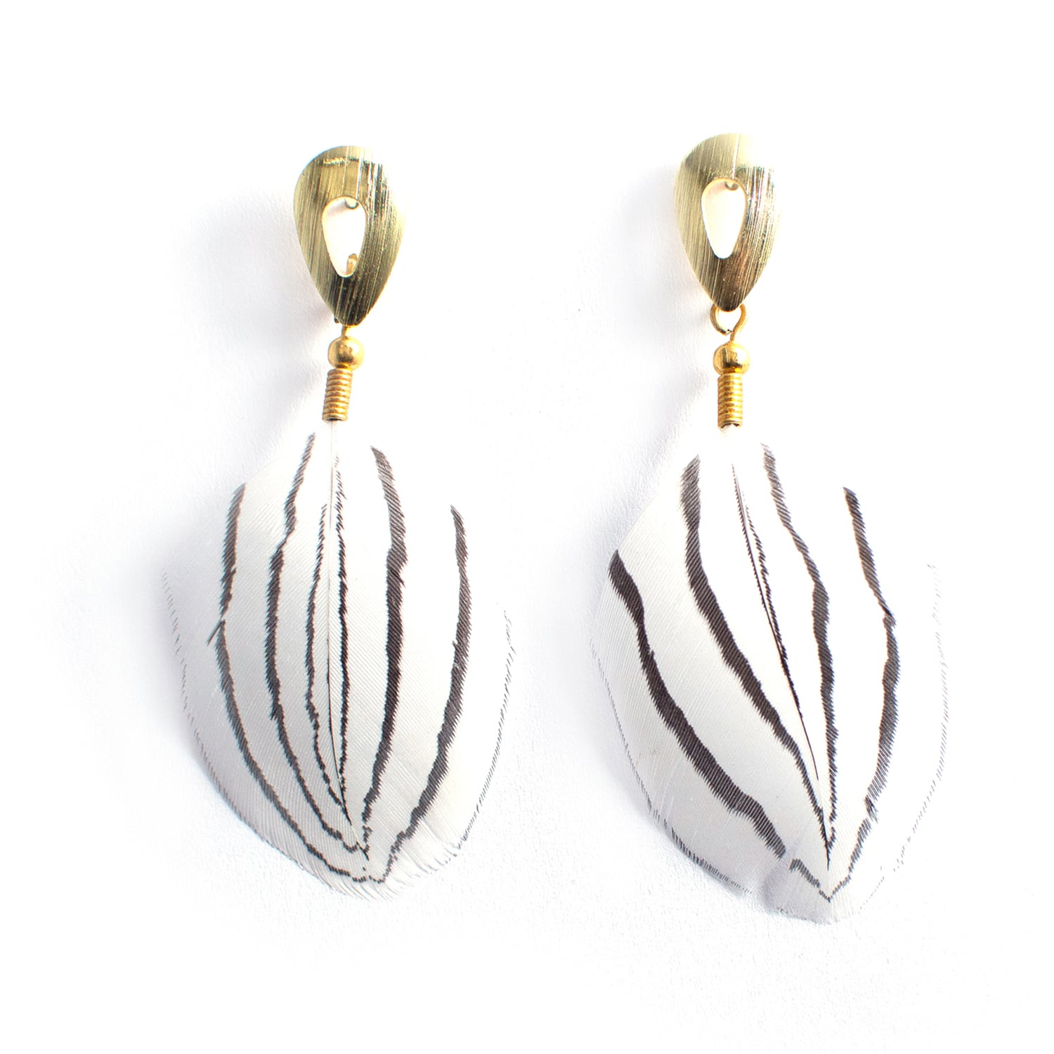 AROS MARIA PASKARO DE PLUMA PLATEADO BLANCO DORADO 01 - 1