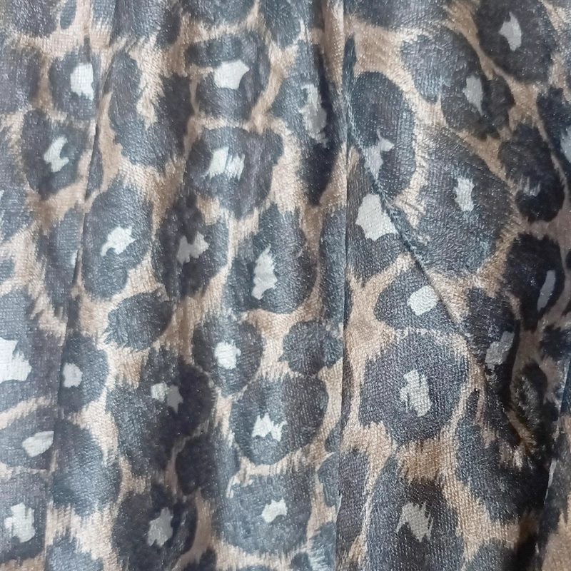 TAPADO KIMONO REGULAR FIT MUJER MARIA PASKARO GRIS VERONA ANIMAL BRILLANTE TERCIOPELO - 2