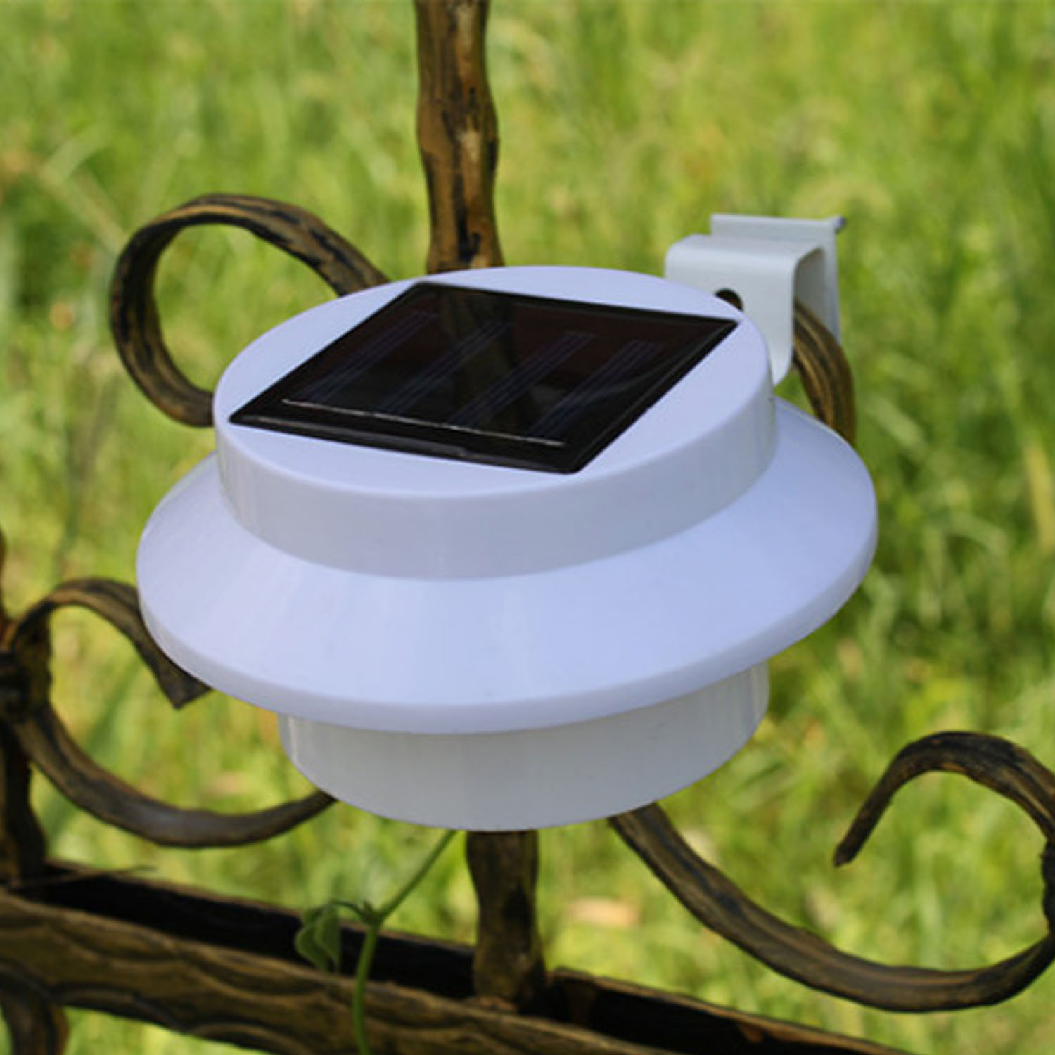 FOCO LED REDONDO IMPORTADORA USA CON PANEL SOLAR 3.7 V BLANCO - 2
