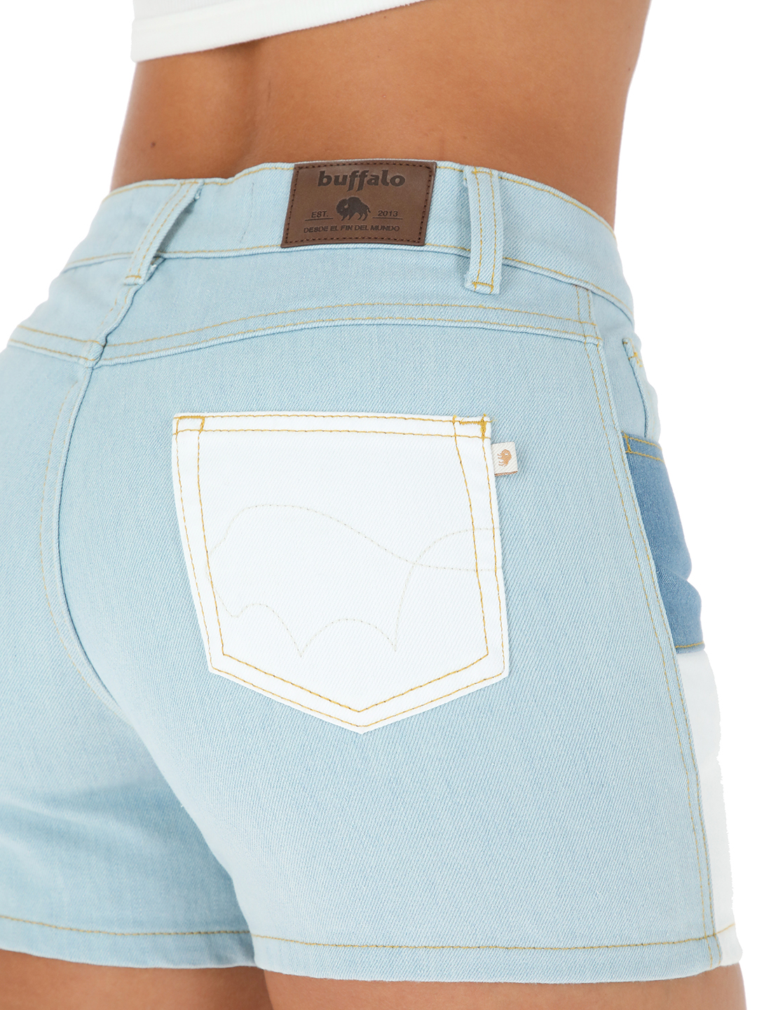 SHORT MUJER BUFFALO CELESTE MALECON - 4