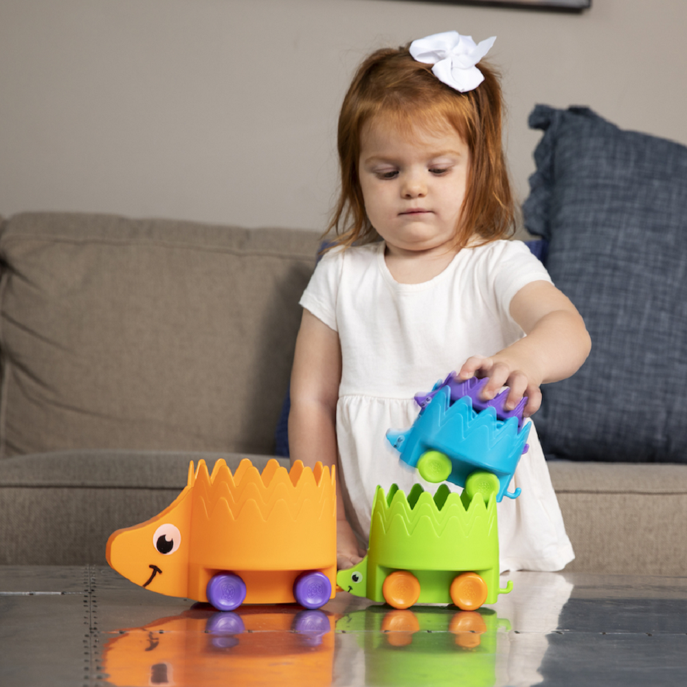 JUEGO ANIDAR FAT BRAIN TOYS Y APILAR HIDING HEDGEHOGS MULTICOLOR - 1