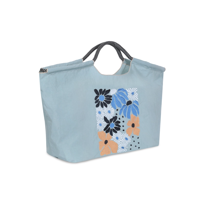 BOLSO BORDADO FLOWERS H2O WEAR CELESTE - 3