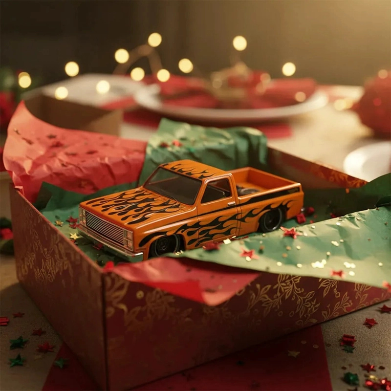 HOT WHEELS XL 83 CHEVY SILVERADO NARANJA LLAMAS 1/43 2026 - 8