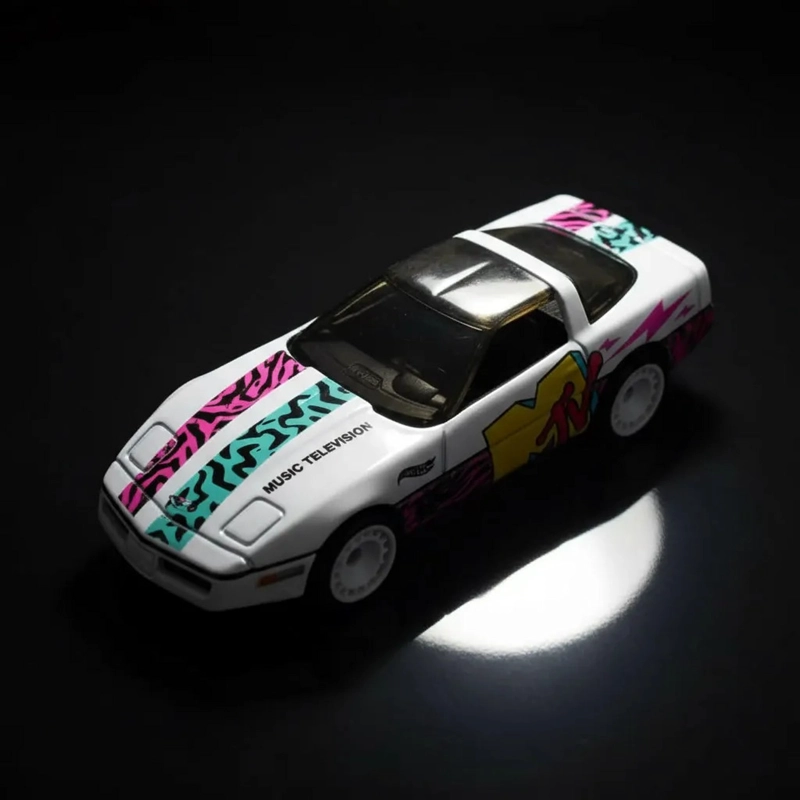HOT WHEELS PREMIUM 84 CORVETTE MTV POP CULTURE - 4