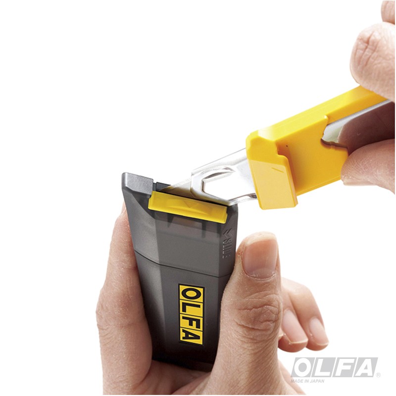CUCHILLO OLFA INDUSTRIAL 18 MM CONTENEDOR REPUESTOS USADOS - 1