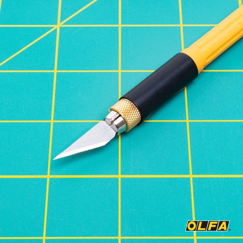 CUCHILLO OLFA TIPO LÁPIZ ANTIDESLIZANTE + 3 REPUESTOS DISTINTOS - 2
