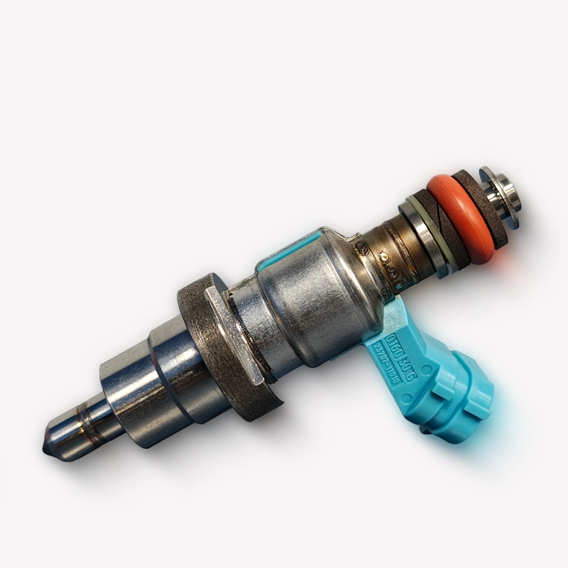 INYECTOR DPF DE ESCAPE (QUINTO INYECTOR) TOYOTA HILUX REVO - 2