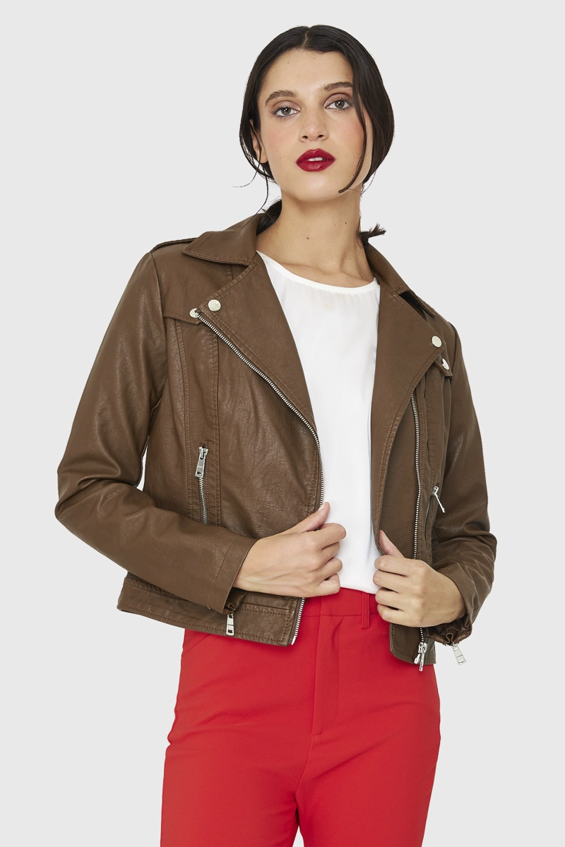 CHAQUETA BIKER ECOCUERO CORTA CAFE  NICOPOLY - 5