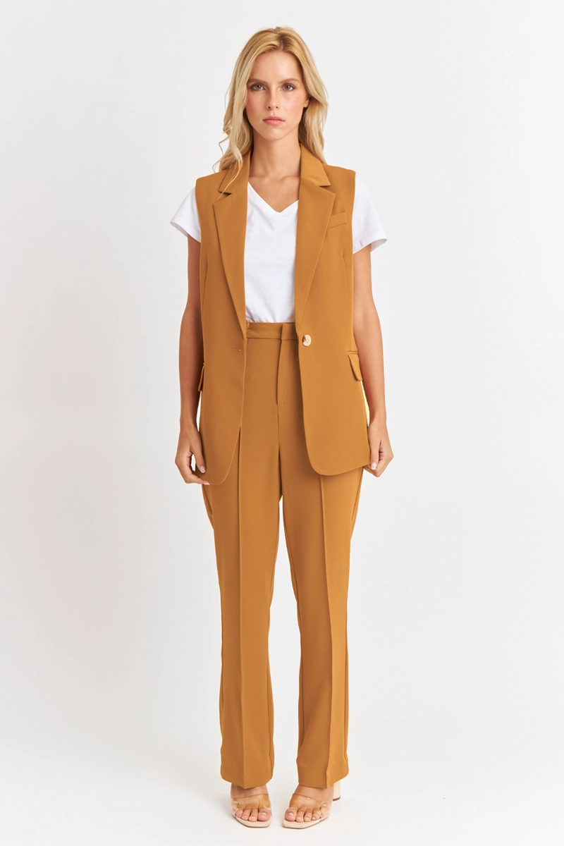 BLAZER SIN MANGAS BOTON LUCUMA NICOPOLY - 2