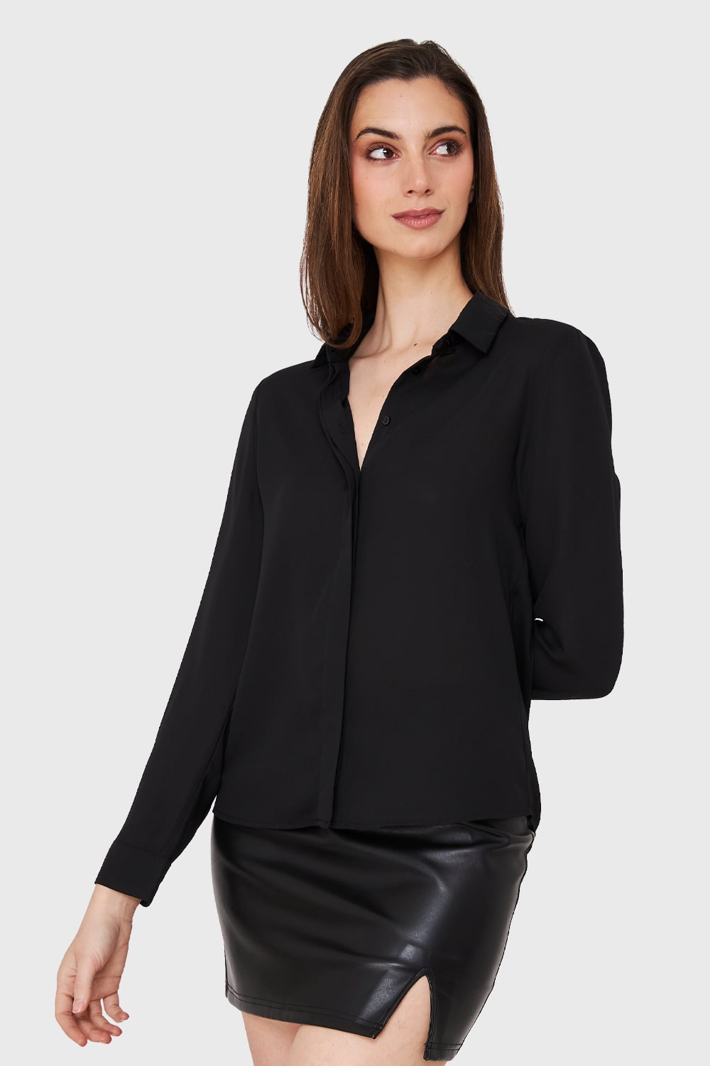 BLUSA BASICA BOTONERA INVISIBLE NEGRO NICOPOLY - 1