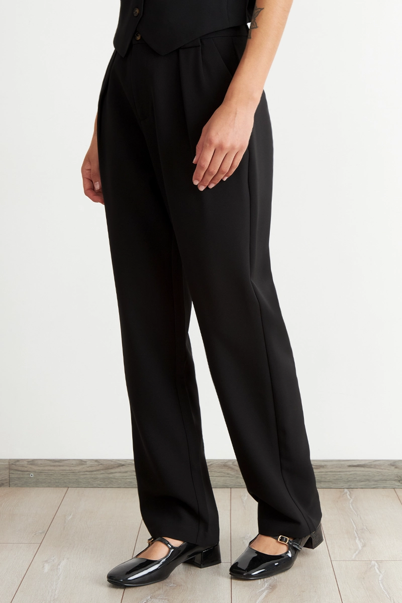 PANTALÓN MUJER NICOPOLY NEGRO CON PINZAS RECTO - 3