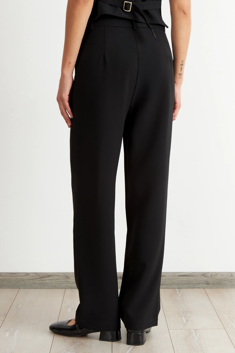PANTALÓN MUJER NICOPOLY NEGRO CON PINZAS RECTO - 4