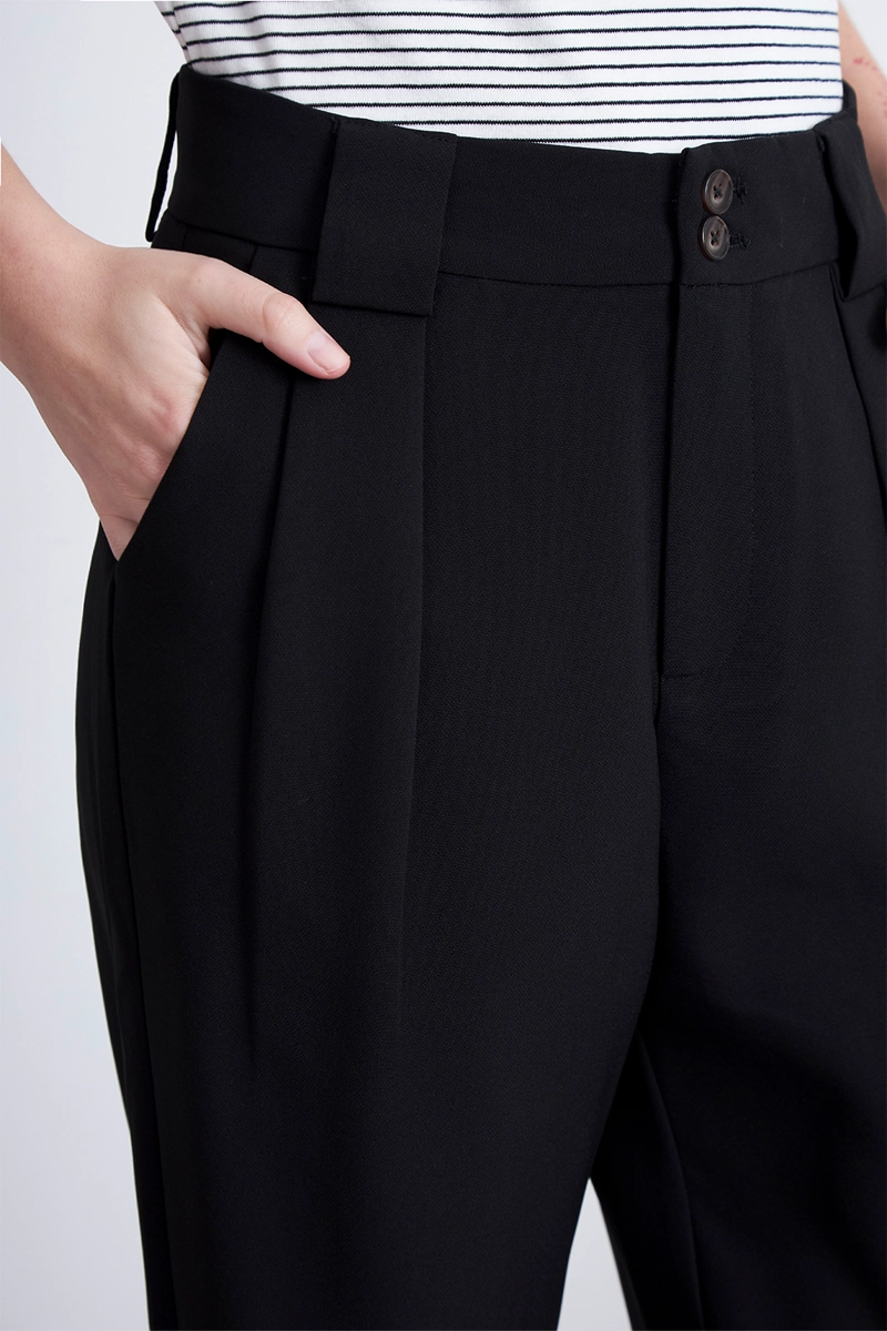 PANTALÓN MUJER NICOPOLY NEGRO CON PINZAS RECTO - 5