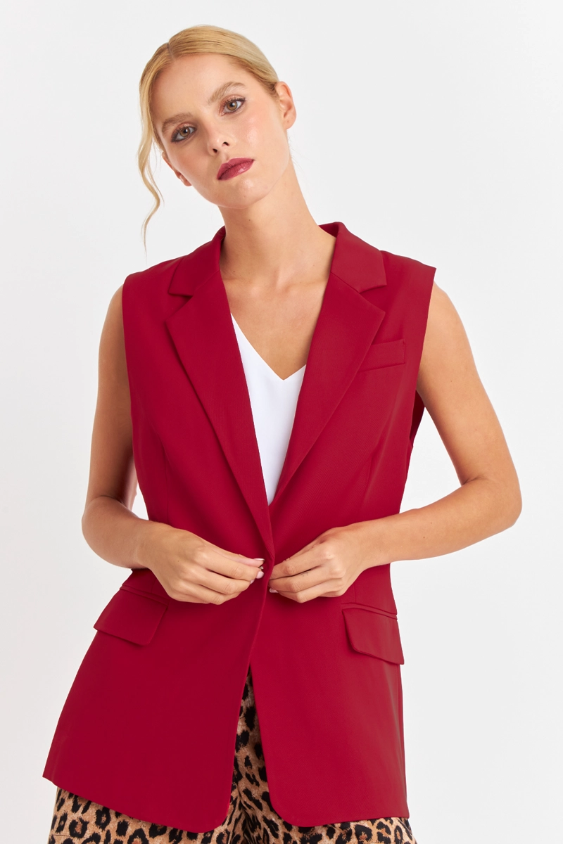 BLAZER SIN MANGAS BOLSILLOS BURDEOS NICOPOLY - 1