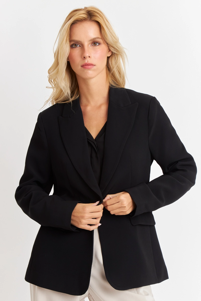BLAZER BOLSILLOS Y BOTÓN NEGRO NICOPOLY - 1
