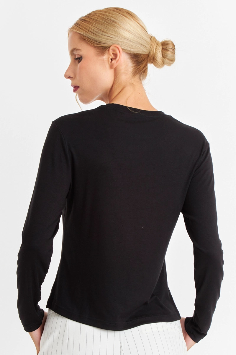 POLERA CUELLO REDONDO NEGRO NICOPOLY - 4