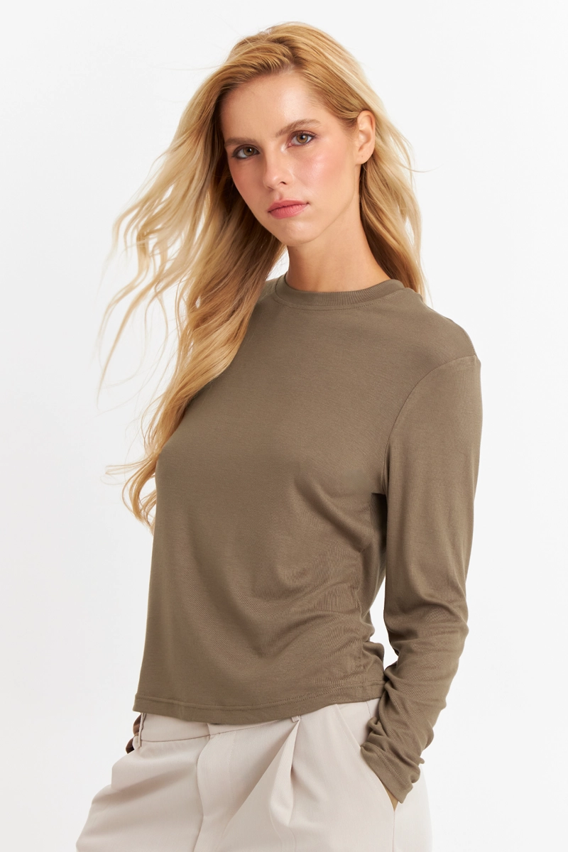 POLERA CUELLO REDONDO CAFE  NICOPOLY - 5