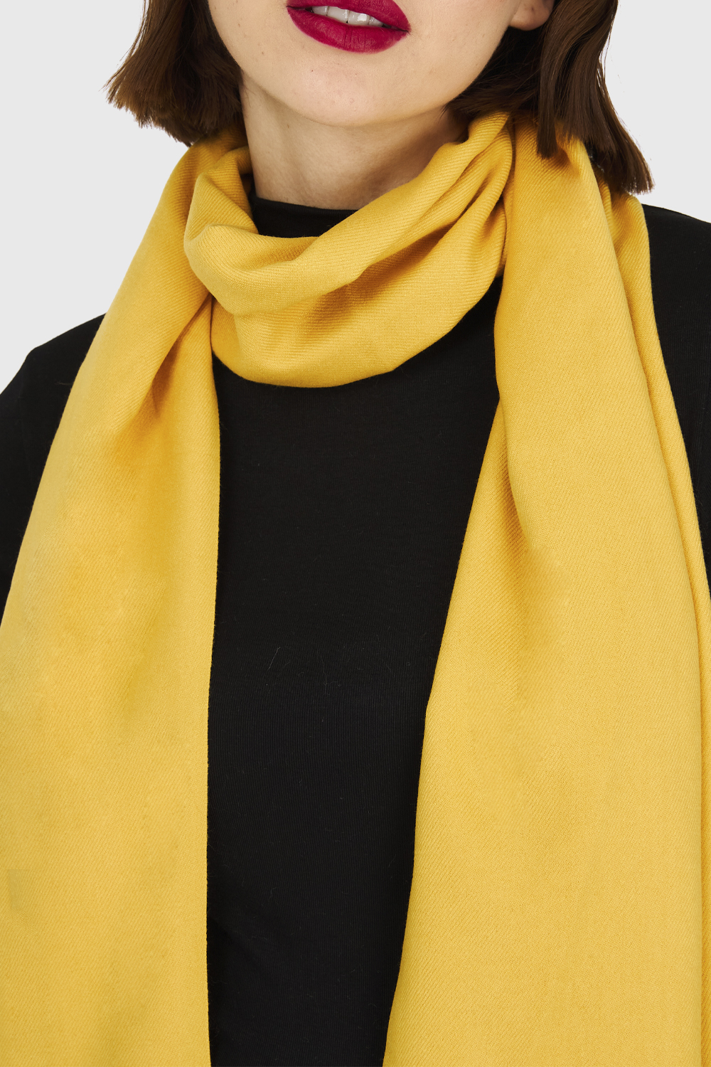 BUFANDA SUAVE AMARILLO NICOPOLY - 4