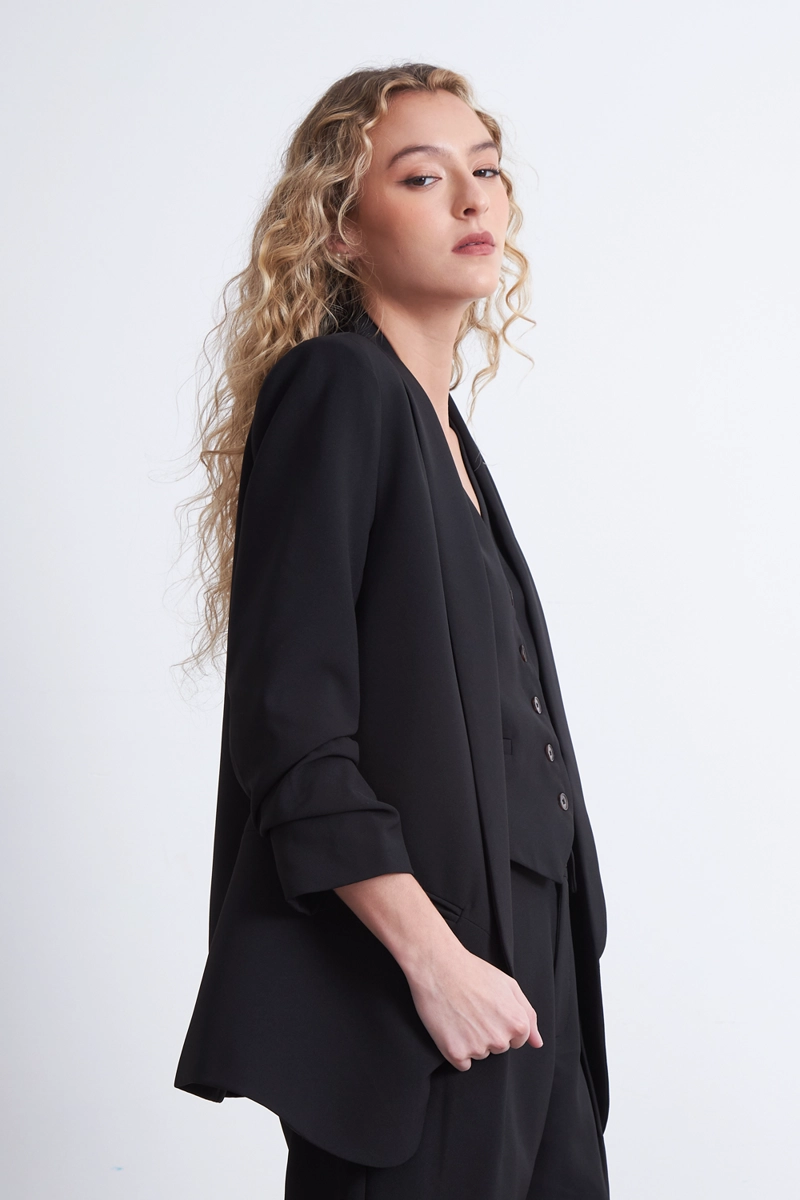 BLAZER MANGA 3/4 AJUSTADO CON SOLAPAS NEGRO NICOPOLY - 3
