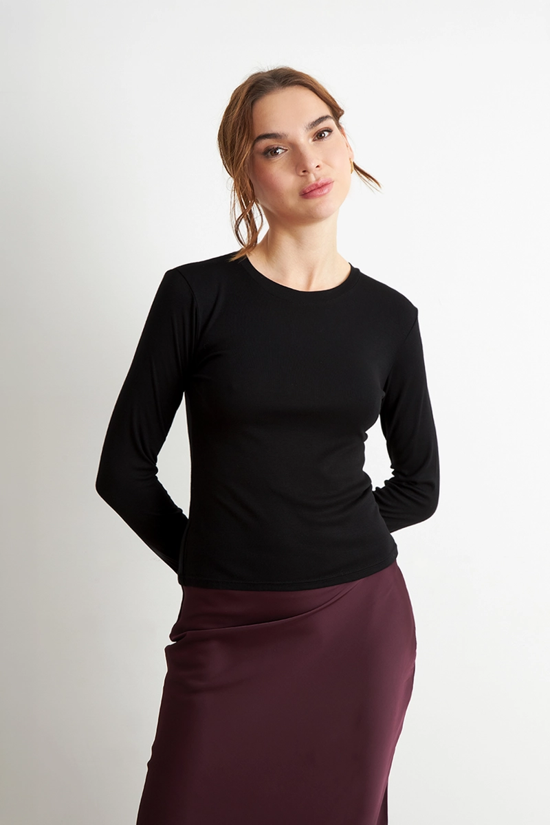POLERA MANGA LARGA CUELLO REDONDO NEGRO MUJER NICOPOLY - 1