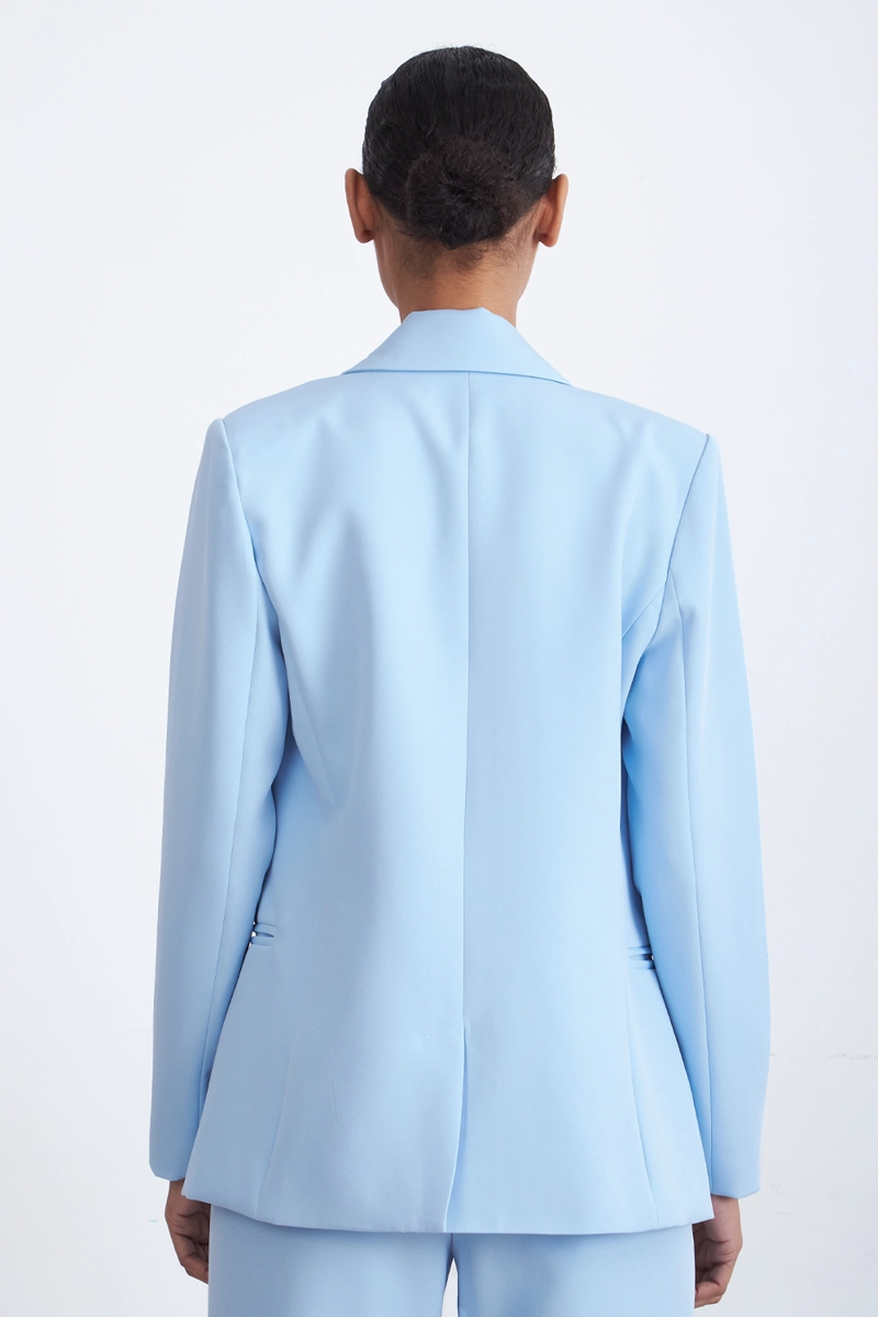 BLAZER BASICO DE TOPE CELESTE MUJER NICOPOLY - 4