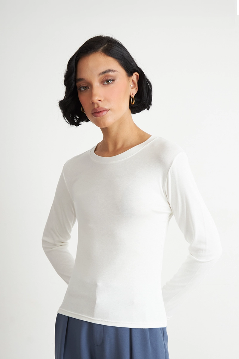POLERA MANGA LARGA CUELLO REDONDO BLANCA NICOPOLY - 5