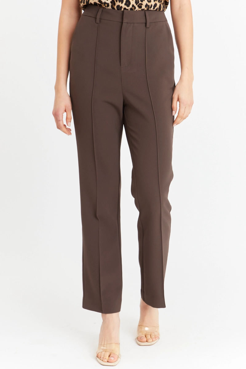 PANTALON ENTALLADO COSTURAS DELANTERAS CAFE  NICOPOLY - 1