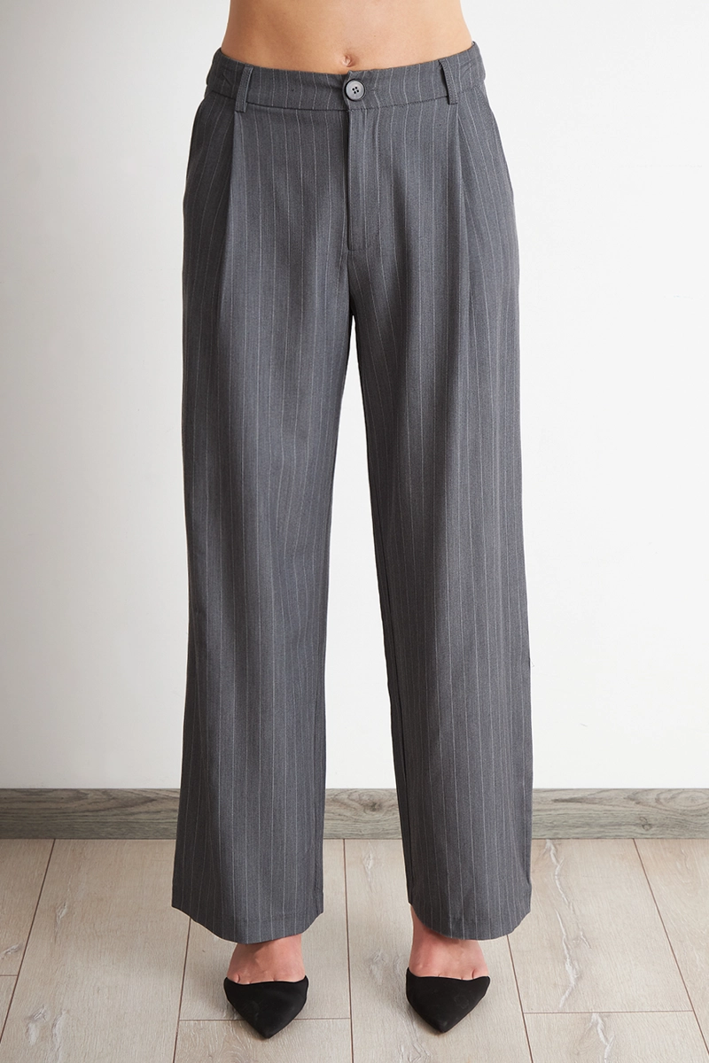 PANTALON DE PIERNA RECTA RAYA DIPLOMATICA GRIS NICOPOLY - 5