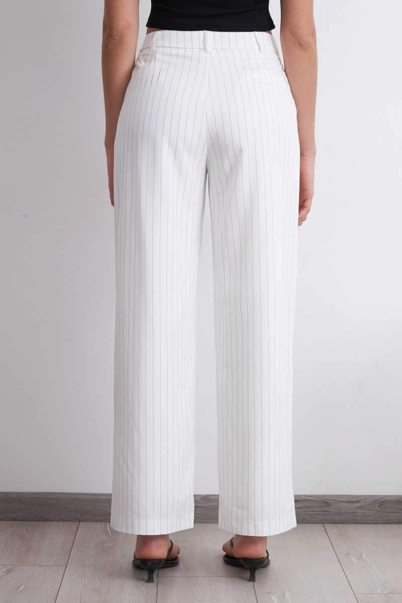 PANTALON DE PIERNA RECTA RAYA DIPLOMATICA BLANCO MUJER NICOPOLY - 4