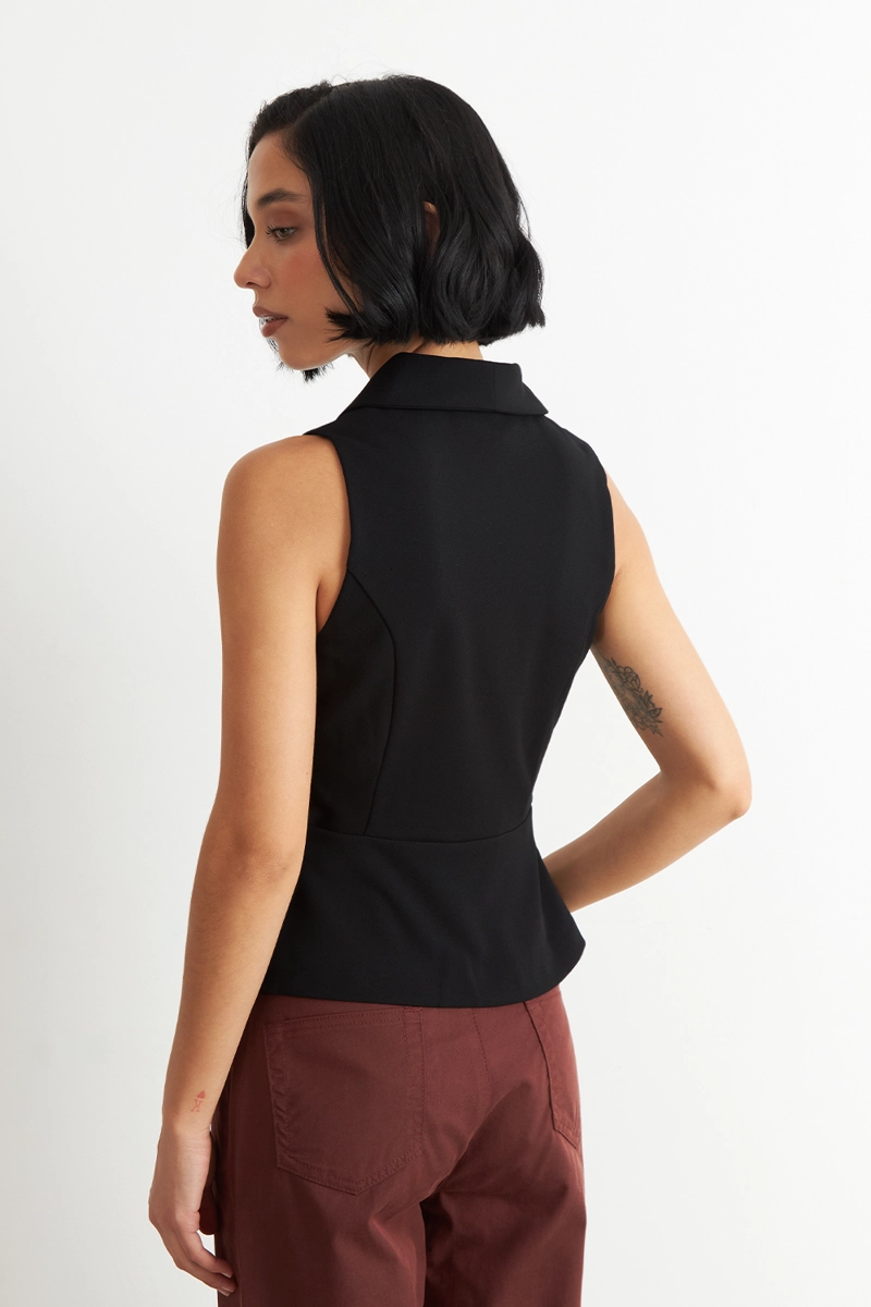 GILET SASTRE ENTALLADO NEGRO NICOPOLY - 4