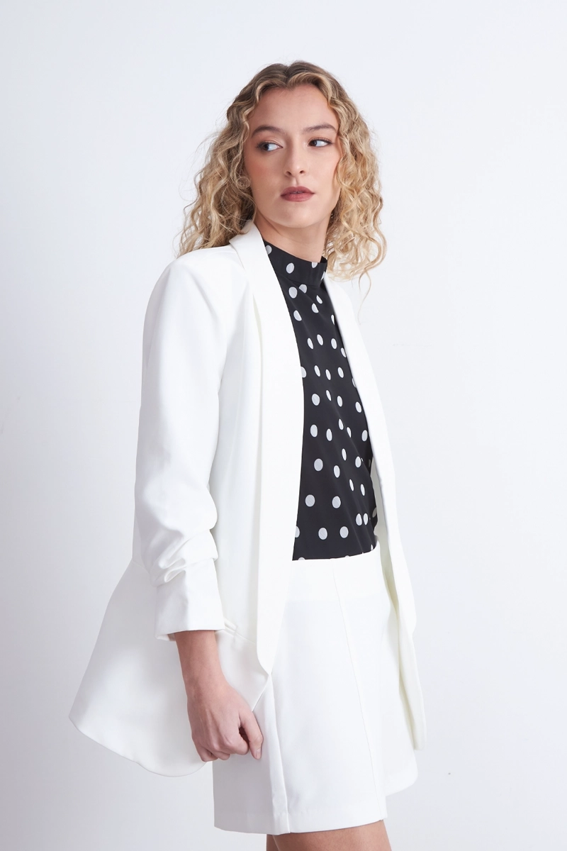 BLAZER MANGA 3/4 AJUSTADO CON SOLAPAS BLANCO NICOPOLY - 3