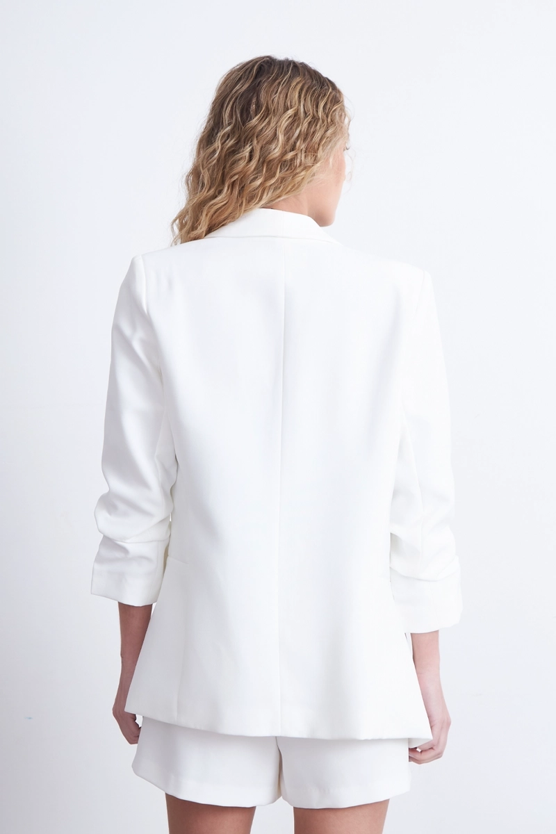 BLAZER MANGA 3/4 AJUSTADO CON SOLAPAS BLANCO NICOPOLY - 4