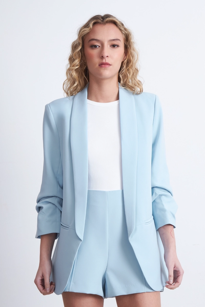 BLAZER MANGA 3/4 AJUSTADA CON PLIEGUES CELESTE NICOPOLY - 5