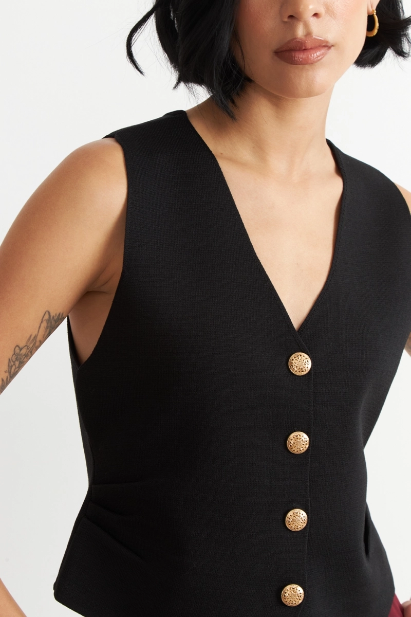 GILET CON DRAPEADO LATERAL NEGRO - 6