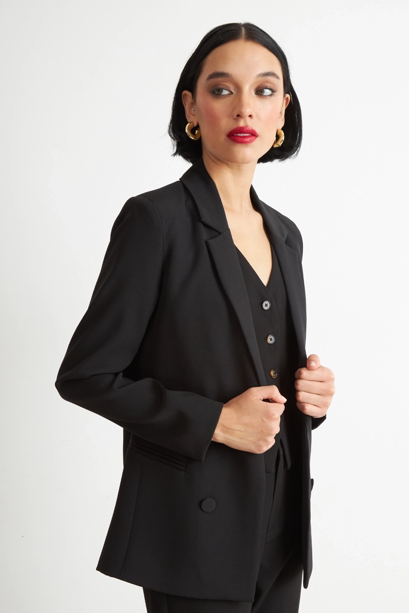 BLAZER BASICO DE TOPE NEGRO NICOPOLY - 3
