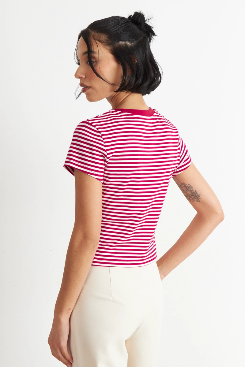 POLERA BASICA CUELLO REDONDO LINEAS ROJO NICOPOLY - 4
