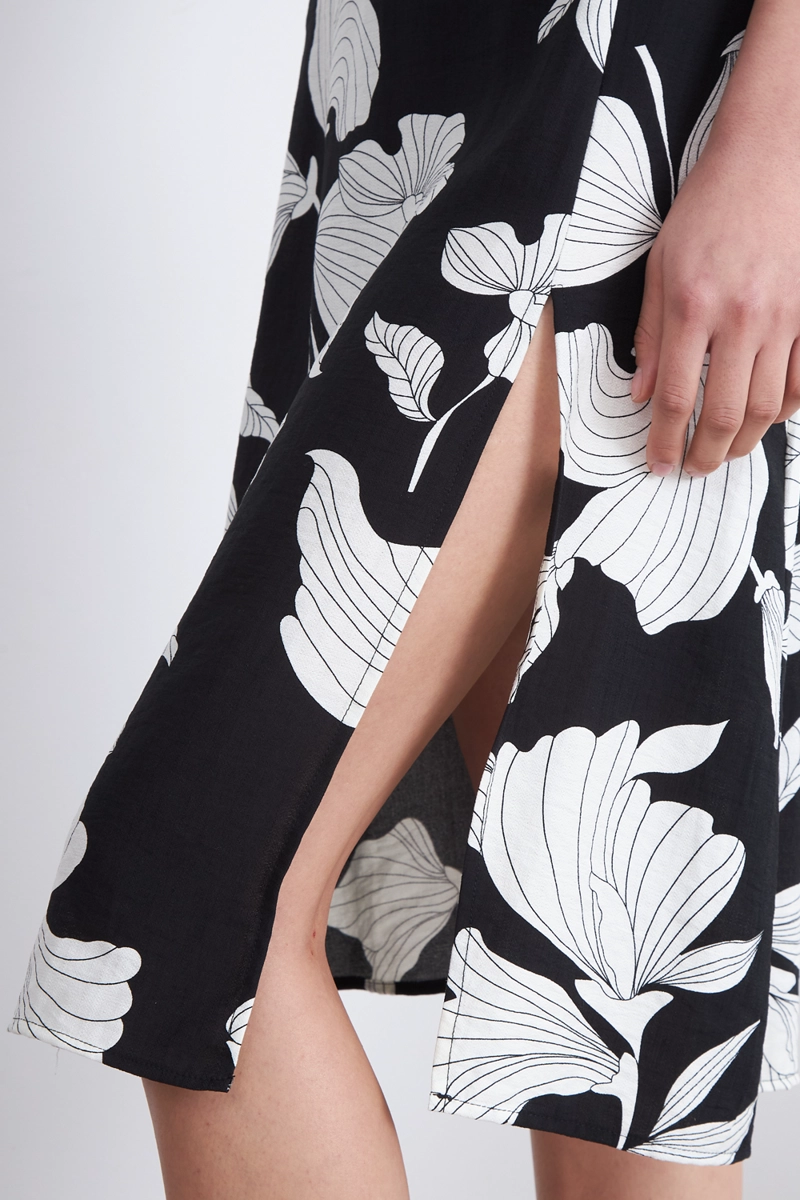 FALDA MIDI NEGRA CON FLORES BLANCAS MUJER NICOPOLY - 6
