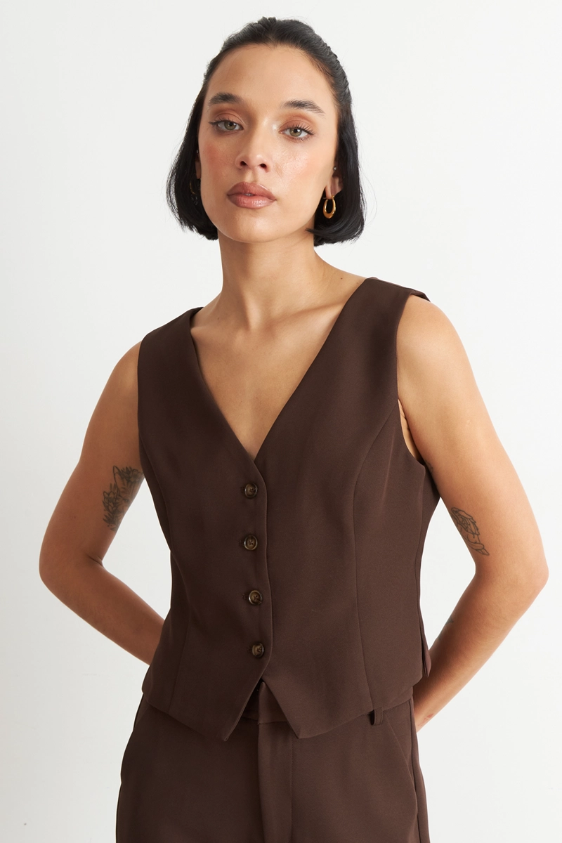GILET 4 BOTONES CAFE  NICOPOLY - 5