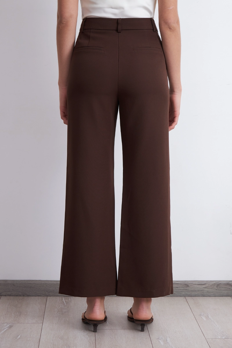 PANTALON BASICO CAFE NICOPOLY - 4